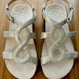 Vionic Adjustable Straps Sandals - NEW - Jodie - 8